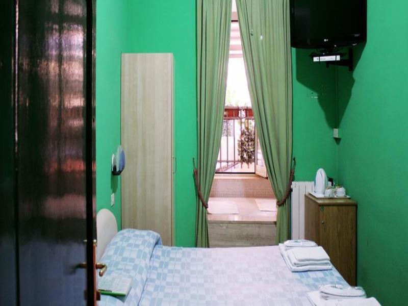 Alessandro A San Pietro Best Bed Rome Exterior photo